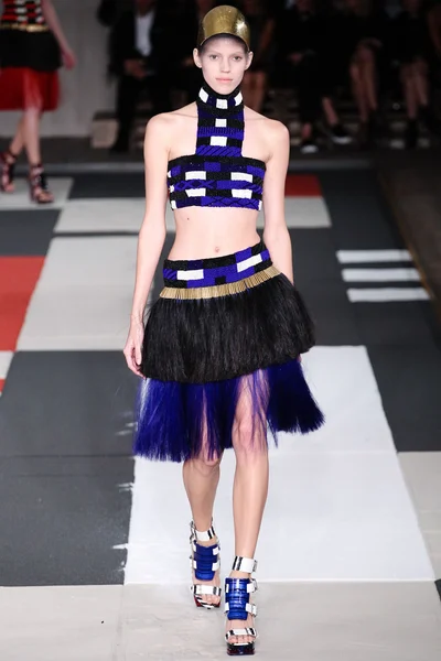 Look 26